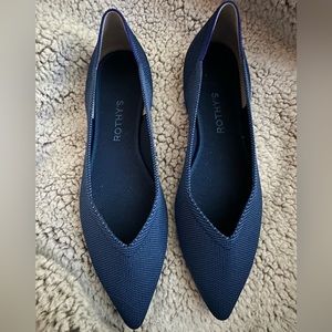 Deep Ocean Rothy’s Points size 9.5